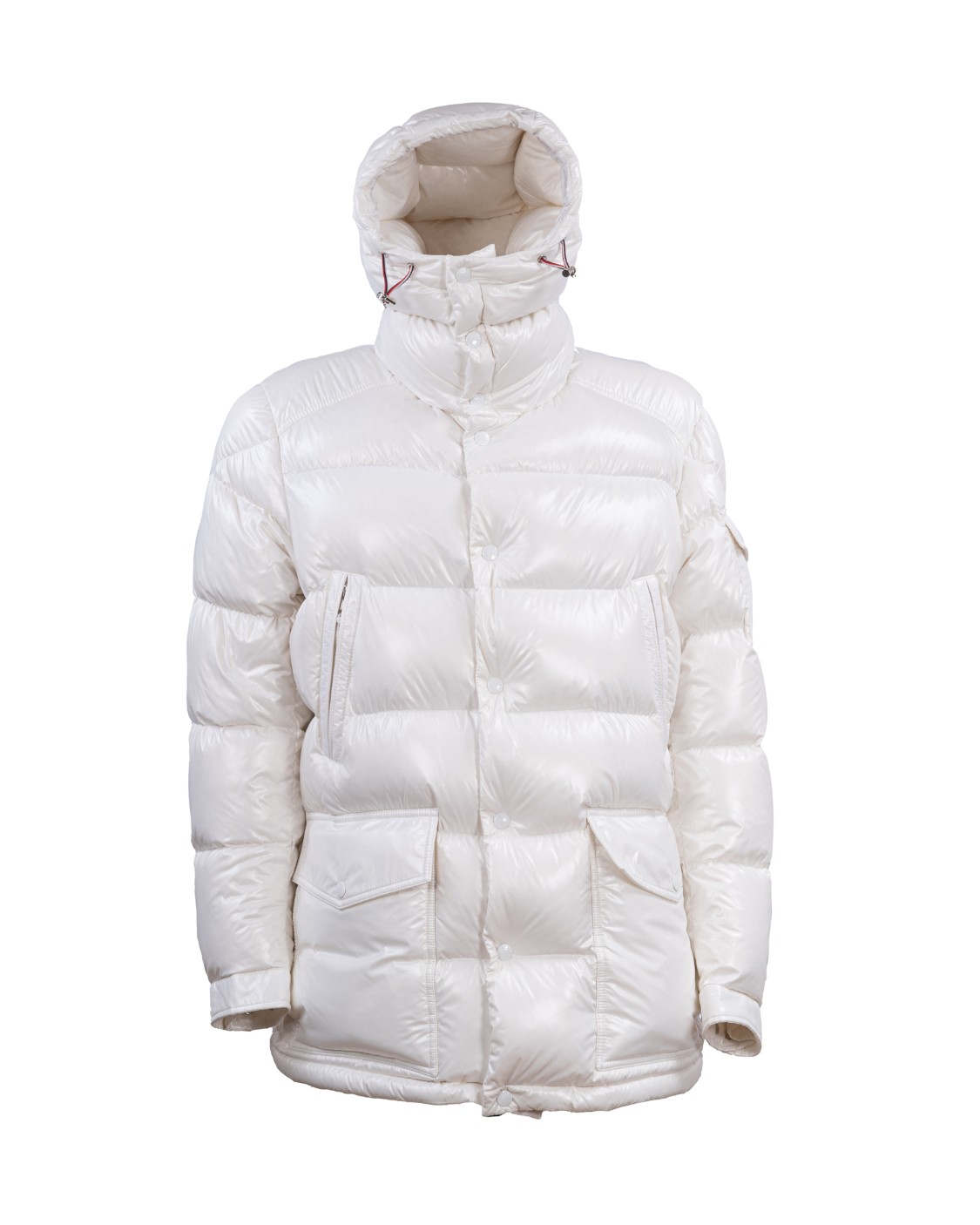 shop MONCLER Saldi Giaccone: Moncler piumino corto "Chiablese", realizzato in nylon laque riciclato.
odera in nylon laqué riciclato.
Imbottitura in piuma.
Cappuccio regolabile.
Chiusura anteriore con zip e bottoni a pressione.
Taschini con zip.
Tasche con bottone a pressione.
Polsi regolabili con bottone a pressione.
Vita regolabile con coulisse elastica.
ESTERNO: 100% Poliammide.
FODERA: 100% Poliammide.
IMBOTTITURA: 90% Piumino, 10% Piuma.
Fabbricato in Armenia.. CHIABLESE1C00006 5963V-031 number 8777014